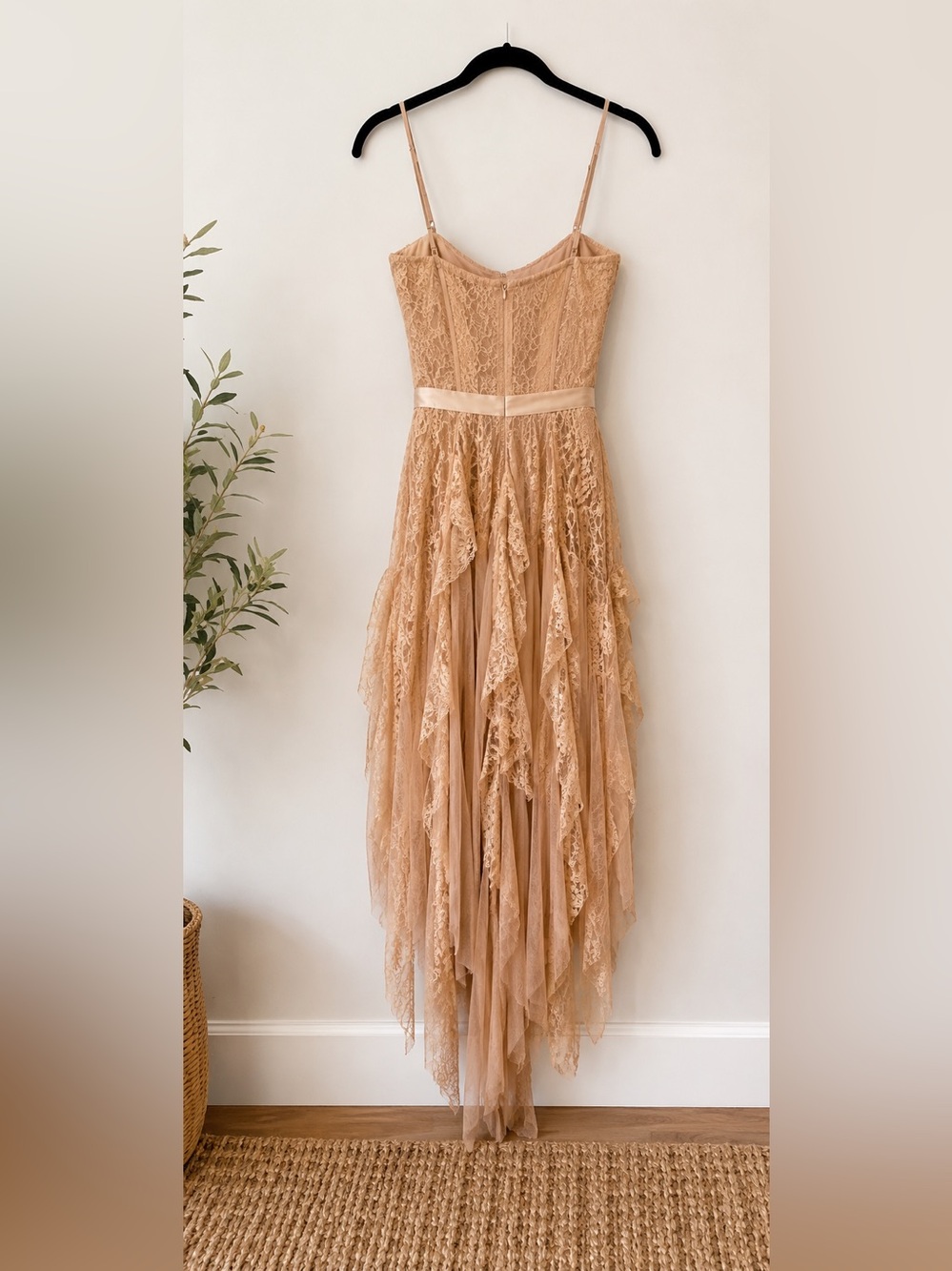Alice + Olivia Floral Embroidered Sequin Mesh Maxi Gown Dress Size 2 - Picture 2 of 4